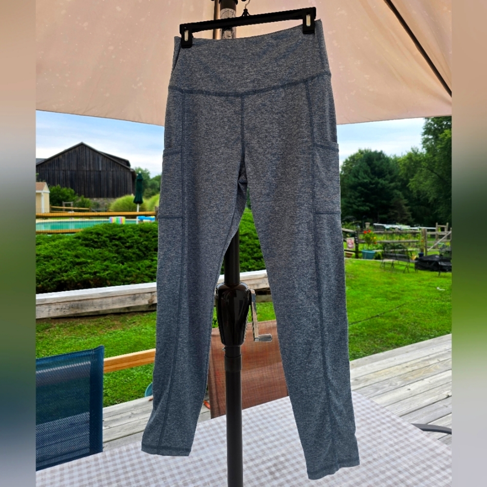 Leggings with size pockets